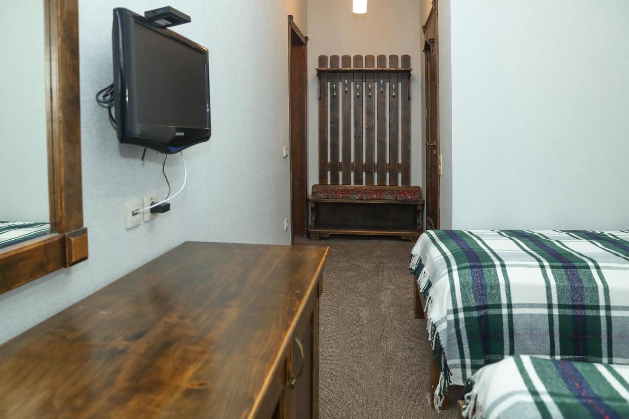 Iris Hotel บูโคเวล ภายนอก รูปภาพ